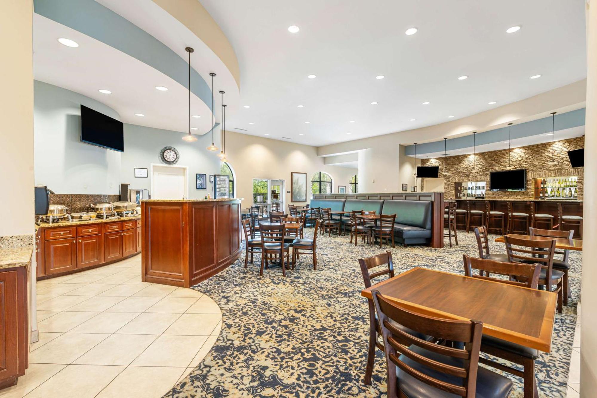 Best Western Plus Westgate Inn And Suites Leland Exterior photo